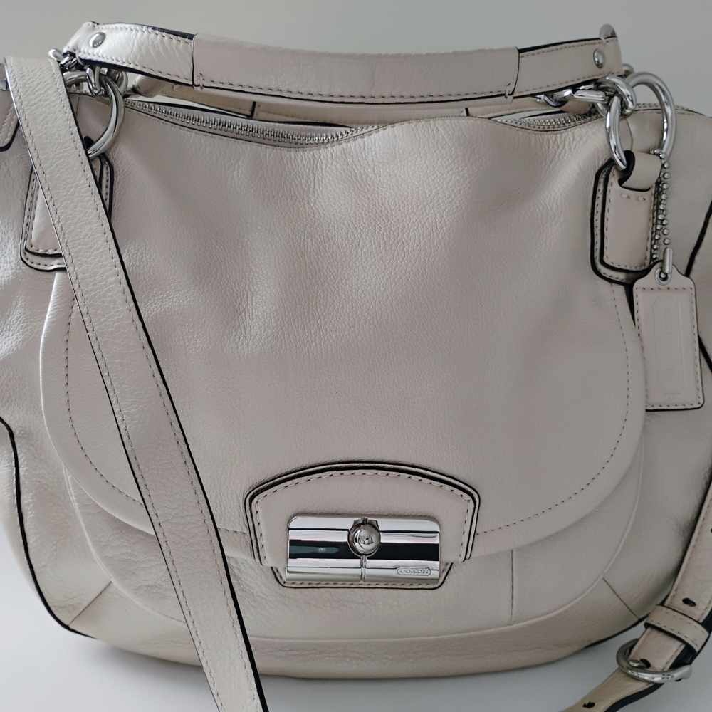 Coach Cream Leather Shoulder Bag